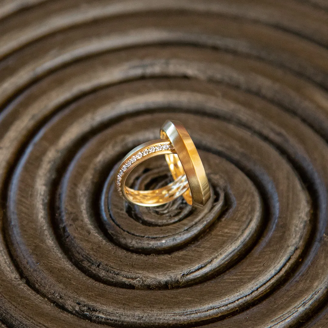 Ascent 5mm Pavé Diamond Bevel Band