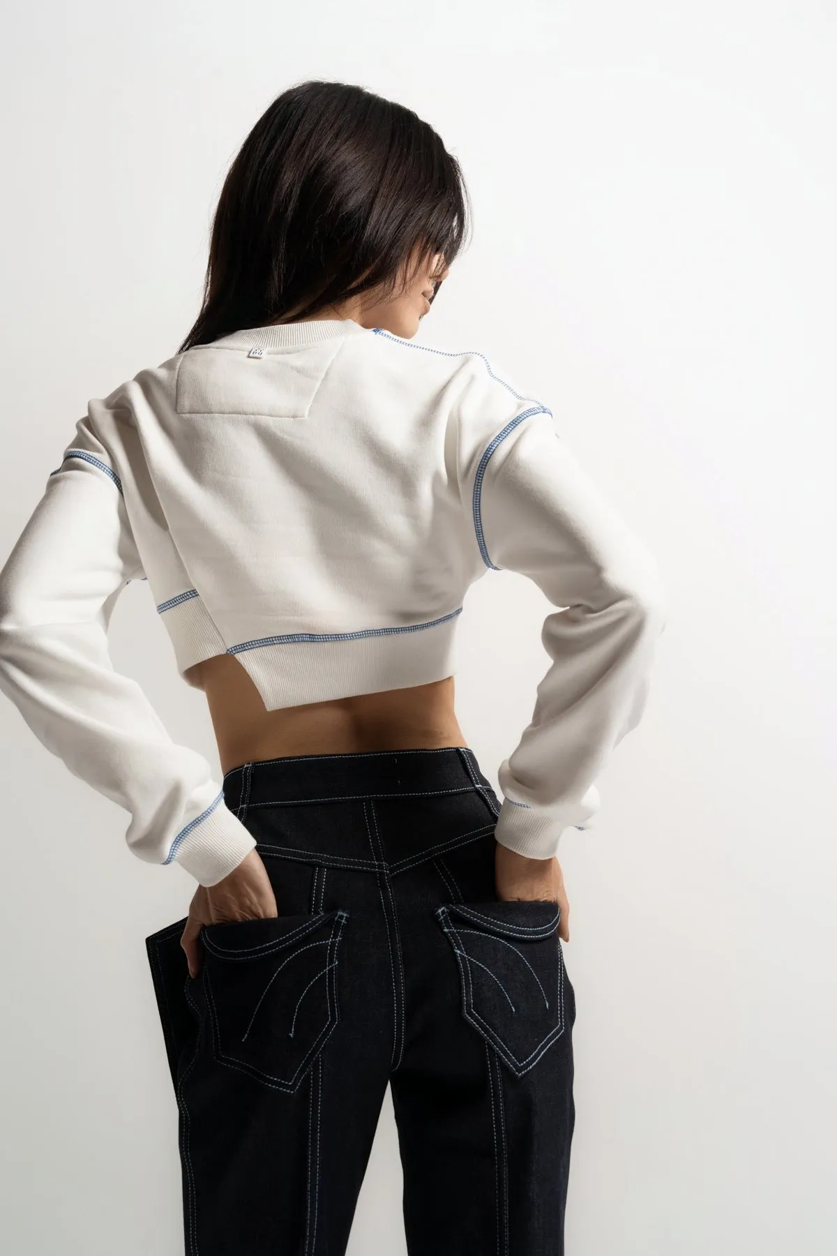 GAO | CROP SWEATSHIRT