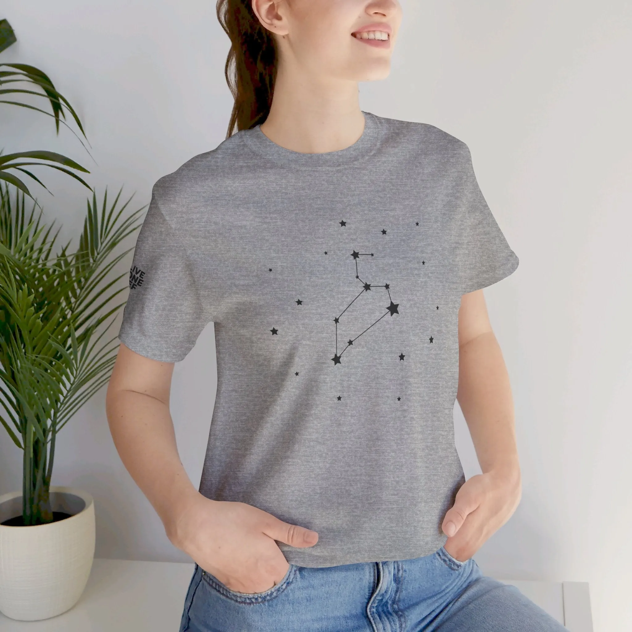 Leo - Unisex Jersey Short Sleeve Tee