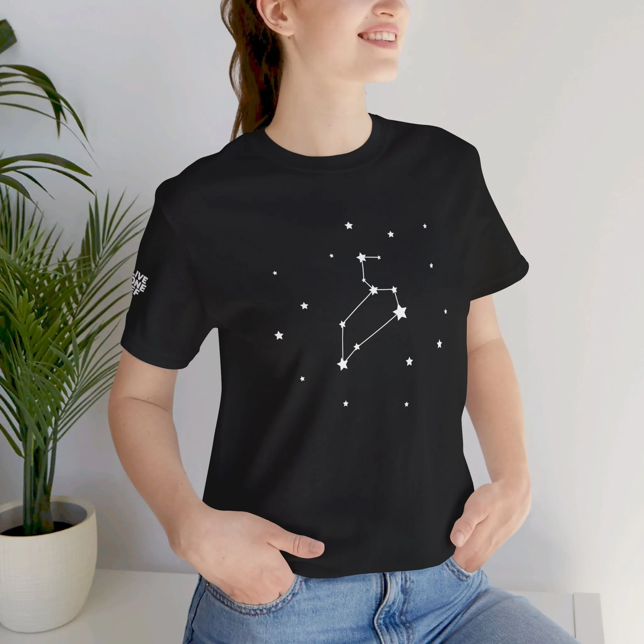 Leo - Unisex Jersey Short Sleeve Tee