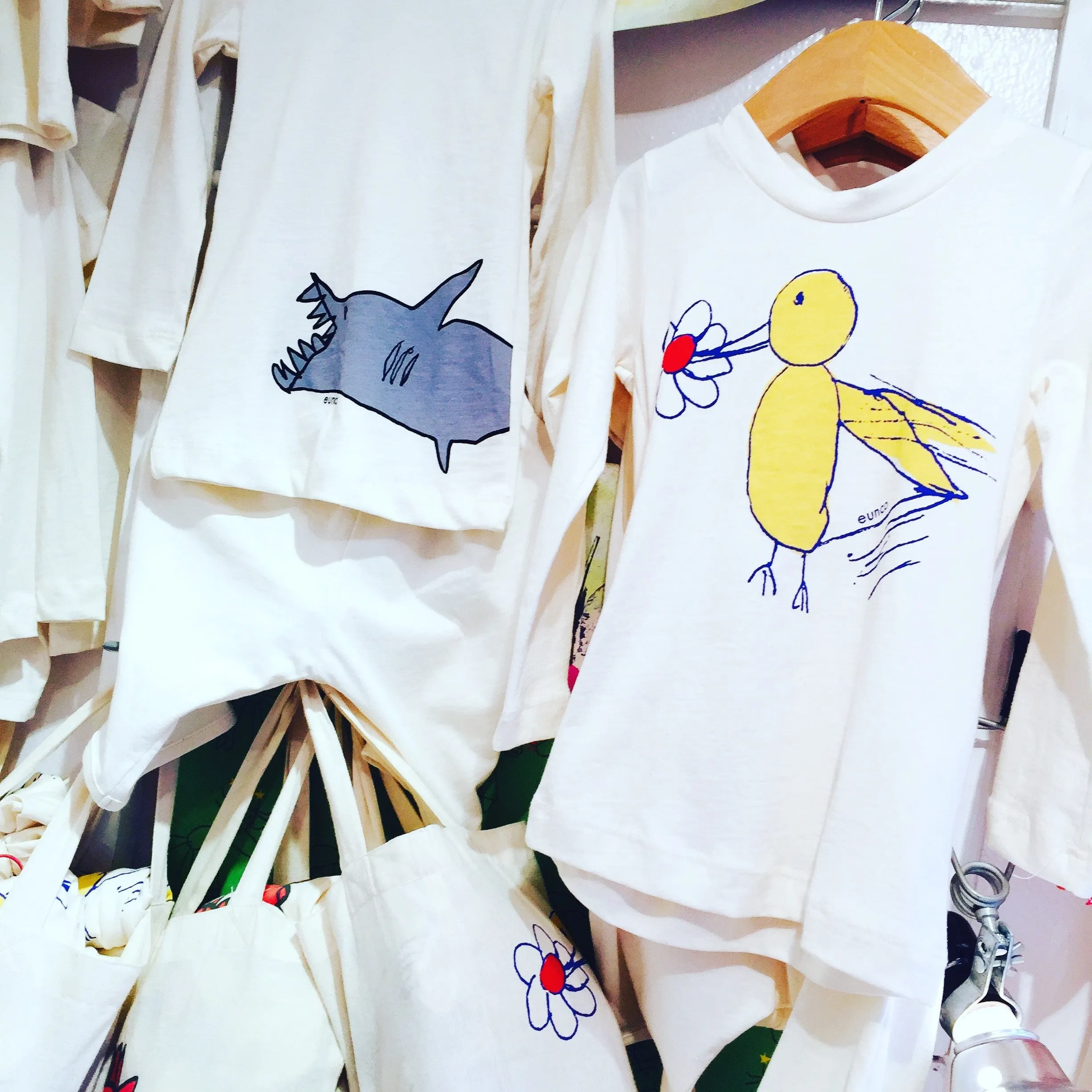 T-Shirt - Hannah's Bird