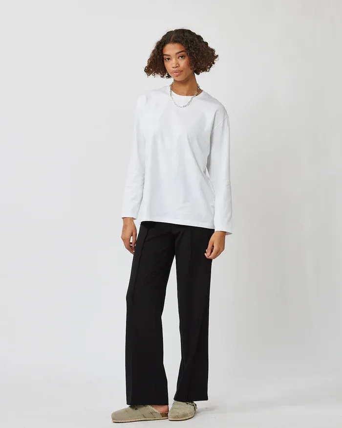 The Arkisa Long Sleeved T-Shirt - White