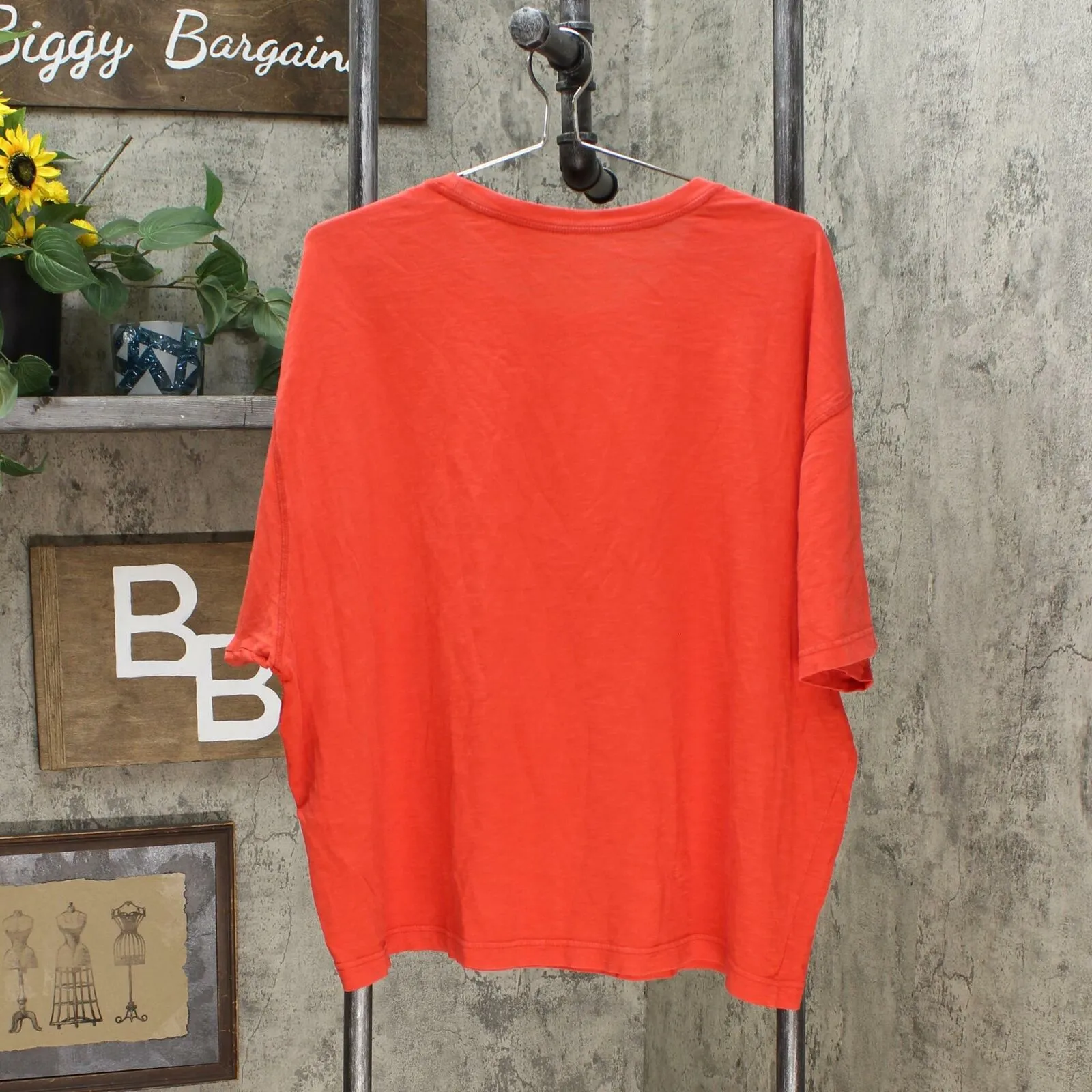 Universal Thread Women's Plus Size Short Sleeve Crewneck Boxy T-Shirt