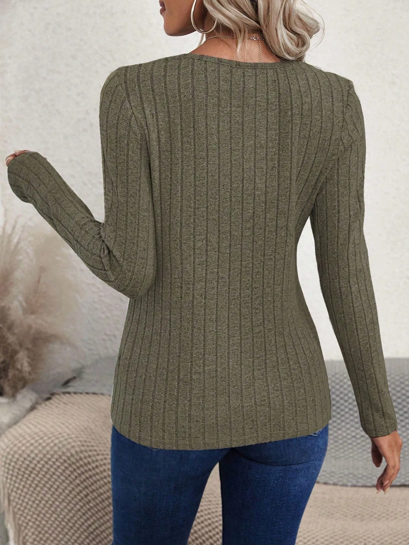 Women's Asymmetric Hem Slit Ribbed Long Sleeve T-Shirt