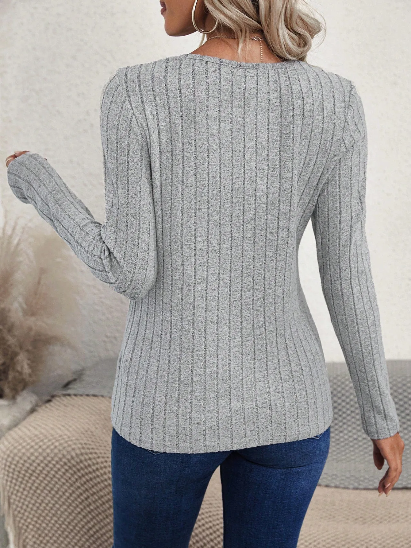 Women's Asymmetric Hem Slit Ribbed Long Sleeve T-Shirt