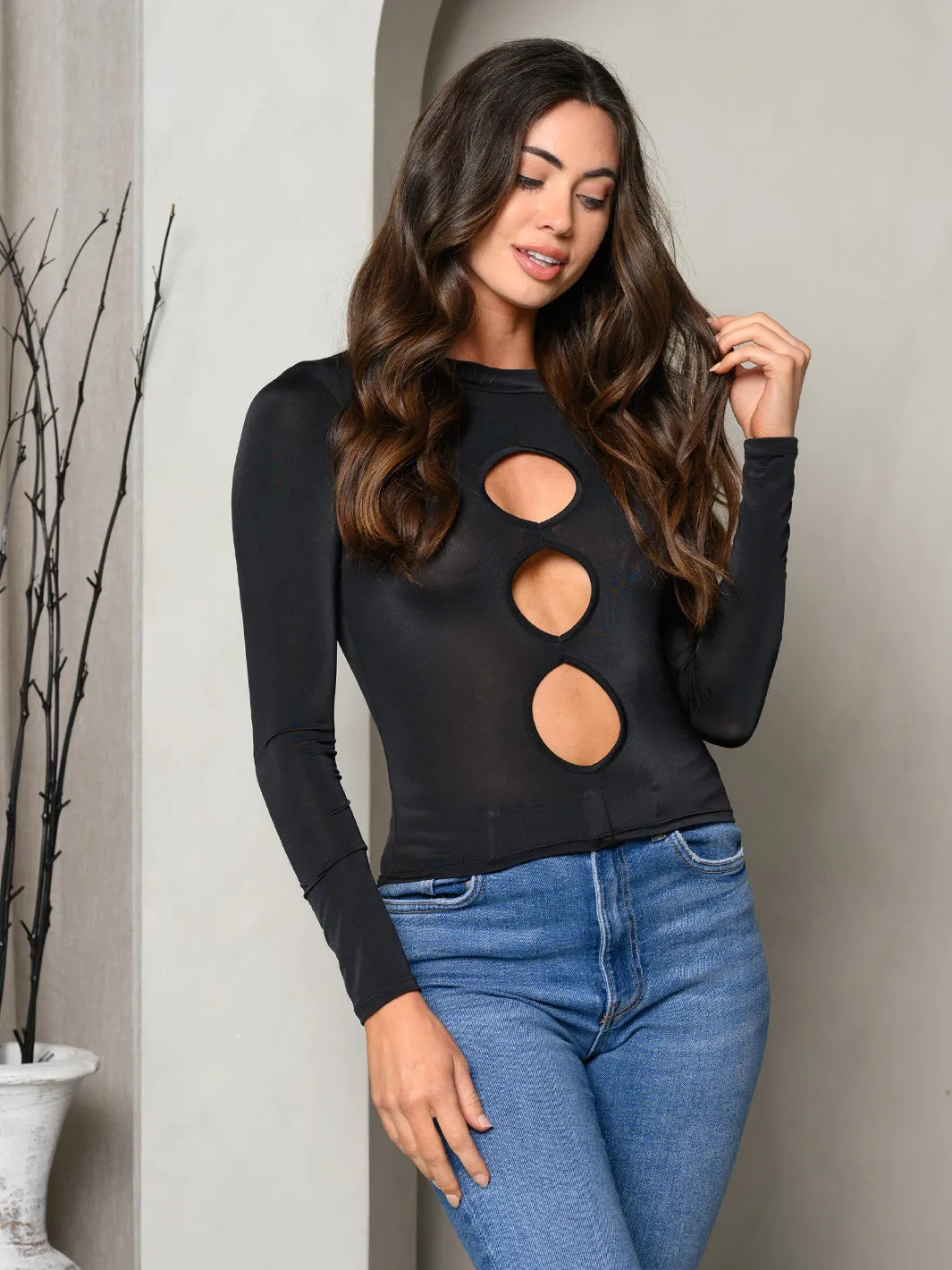 WOMEN'S LONG SLEEVE ALL FRONT CUT OUT TOP